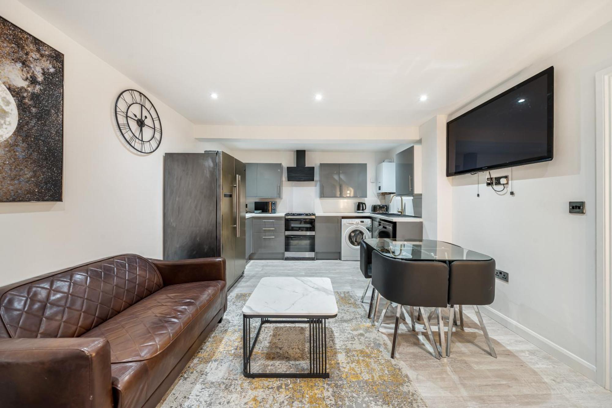 Two Bed Home In The Heart Of 埃格姆 外观 照片
